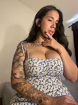 Snapshot of AndyFire69 chatting on February 25, 2:26 pm AndyFire69 online show from February 25, 2:26 pm