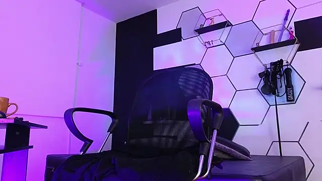 haileycat online show from November 4, 2:37 am