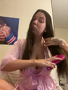 Mandispandis1 online show from April 14, 8:36 pm