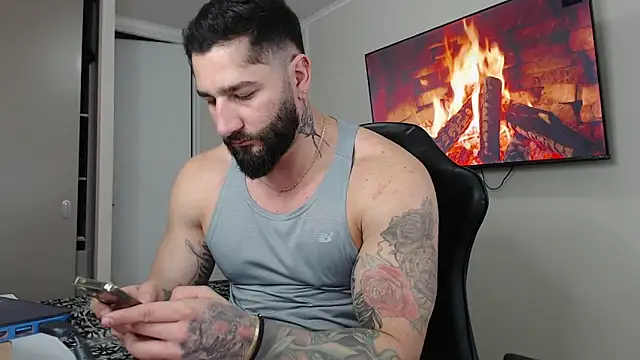 Snapshot of jonhklleyn chatting on September 26, 6:04 pm jonhklleyn online show from September 26, 6:04 pm