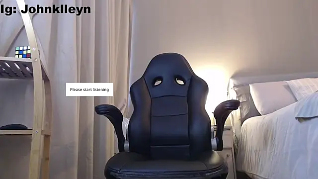 Snapshot of jonhklleyn chatting on July 1, 8:42 pm jonhklleyn online show from July 1, 8:42 pm