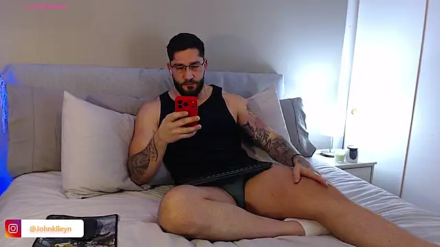 Snapshot of jonhklleyn chatting on July 15, 8:38 pm jonhklleyn online show from July 15, 8:38 pm