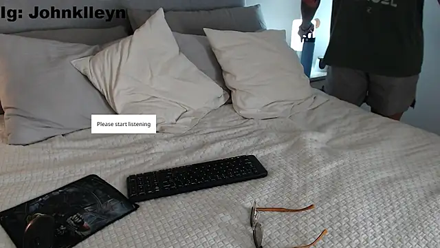 jonhklleyn online show from May 15, 7:23 pm