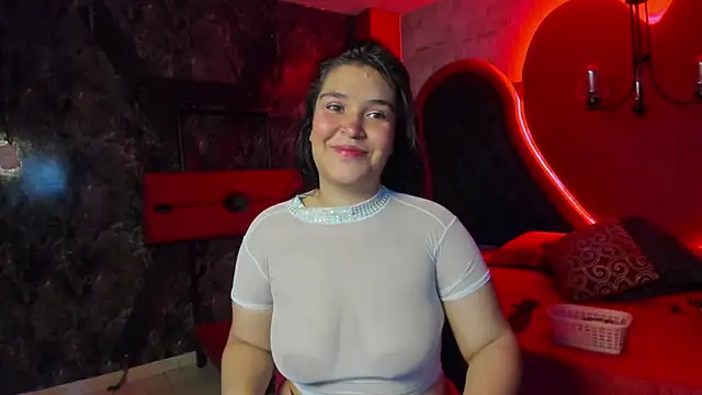 Snapshot of SLUTTY_MILA chatting on January 7, 7:49 pm SLUTTY MILA online show from January 7, 7:49 pm