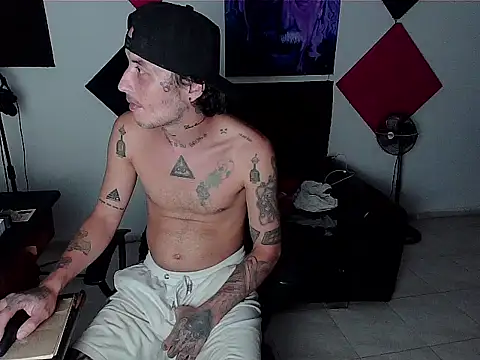 patrik tattoo  online show from October 14, 10:42 pm