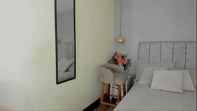 Snapshot of tutu_milf chatting on June 29, 7:13 pm tutu milf online show from June 29, 7:13 pm