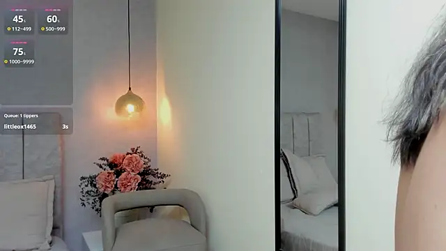 tutu milf online show from April 4, 7:20 pm