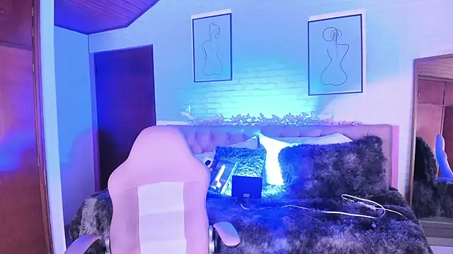 Kitty Pam online show from April 17, 9:06 pm