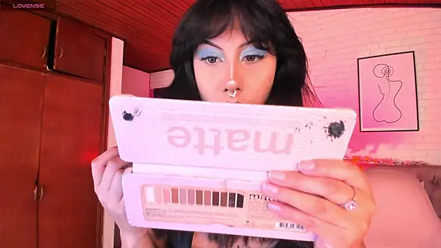 Kitty Pam online show from May 30, 9:31 pm