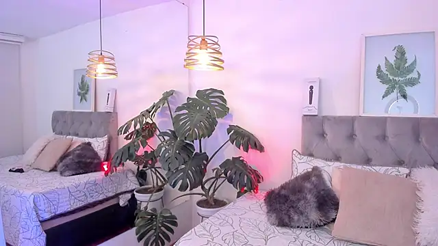 Snapshot of Kitty_Pam chatting on November 18, 9:07 pm Kitty Pam online show from November 18, 9:07 pm