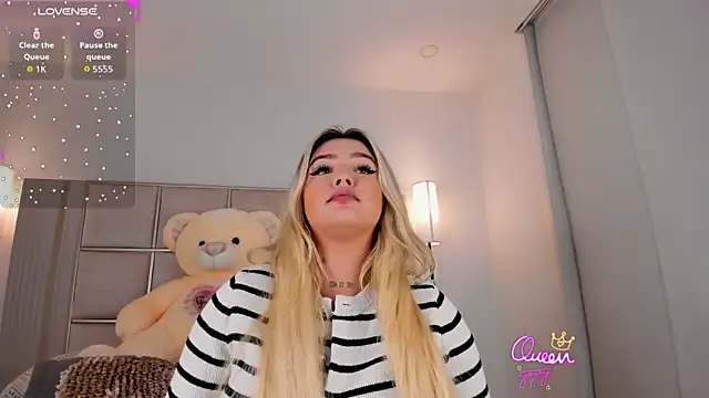 saraamiller  online show from March 12, 11:31 pm