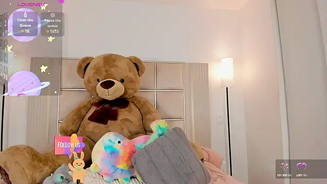 saraamiller  online show from March 5, 5:29 am