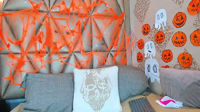 Corina Taylor  online show from November 1, 11:48 am