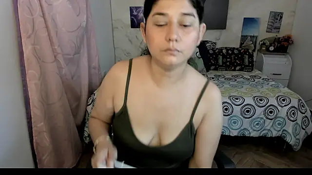 alinabozz1 online show from March 25, 4:34 am