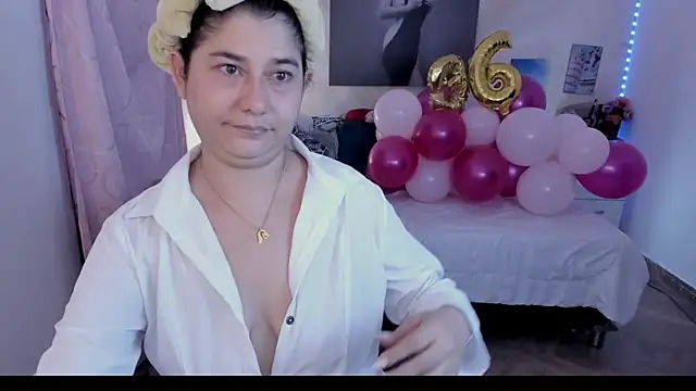 alinabozz1 online show from March 29, 1:40 am