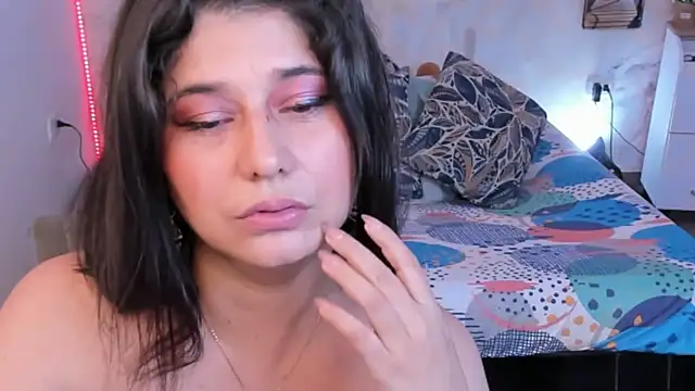 alinabozz1 online show from May 6, 12:47 am