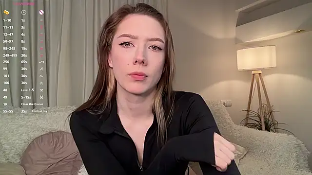 SelestaRobertson online show from May 23, 11:20 am