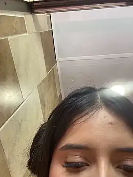 Snapshot of adhara__evanss chatting on February 28, 9:12 pm adhara evanss online show from February 28, 9:12 pm