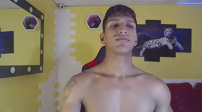 mau elixxx online show from January 3, 2:43 am