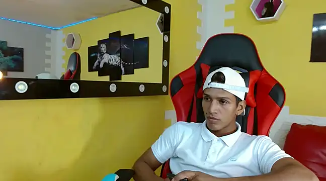 mau elixxx online show from January 17, 3:23 am