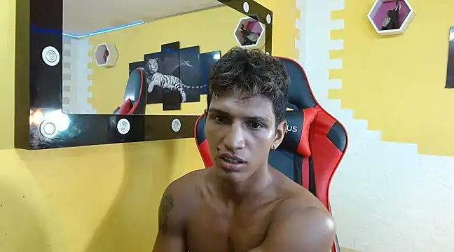 mau elixxx online show from January 23, 7:22 am