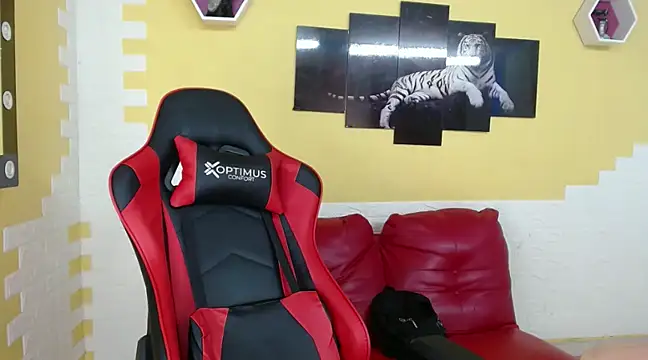 mau elixxx online show from January 12, 5:24 am