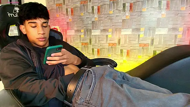 hares mds online show from January 7, 3:06 pm