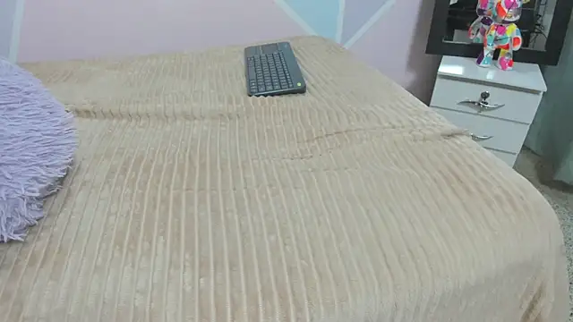 Snapshot of hares_mds chatting on February 4, 4:50 pm hares mds online show from February 4, 4:50 pm