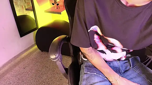 hares mds online show from January 10, 1:28 pm