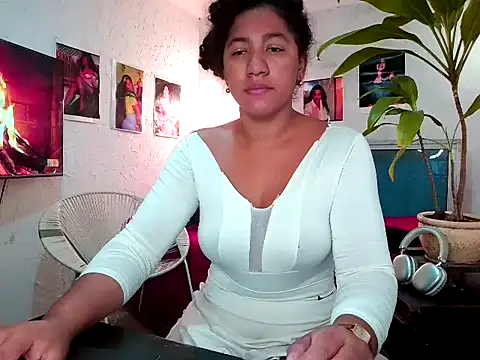 bellacrespalatina online show from March 19, 5:24 pm