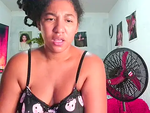 Snapshot of bellacrespalatina chatting on May 9, 6:22 pm bellacrespalatina online show from May 9, 6:22 pm
