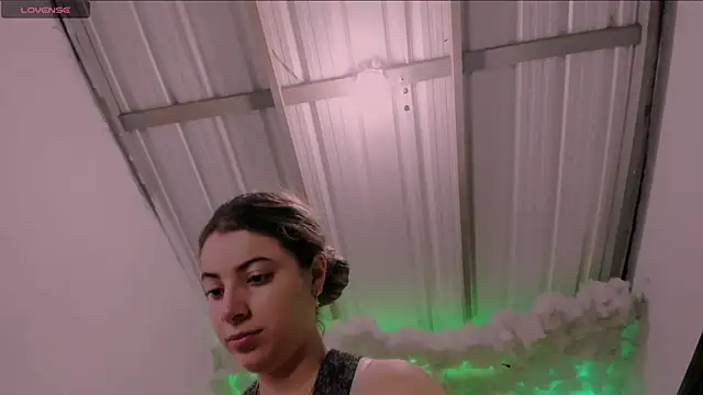 Lauu G online show from February 27, 2:25 am