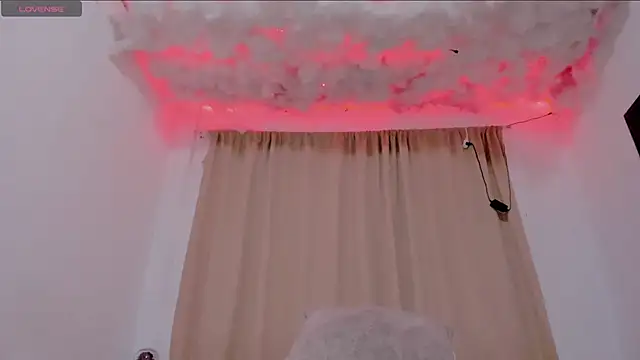 Lauu G online show from March 5, 3:08 am