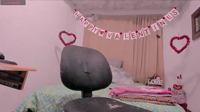 Lauu G online show from February 2, 2:06 am