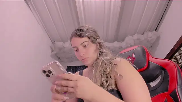 Lauu G online show from September 17, 9:22 am