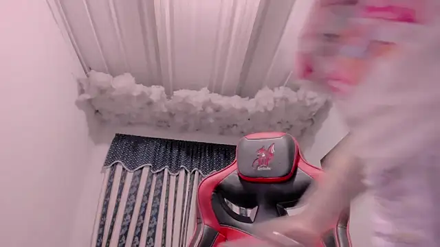 Lauu G online show from September 15, 9:21 am