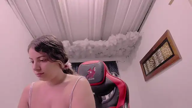 Lauu G online show from September 29, 9:16 am