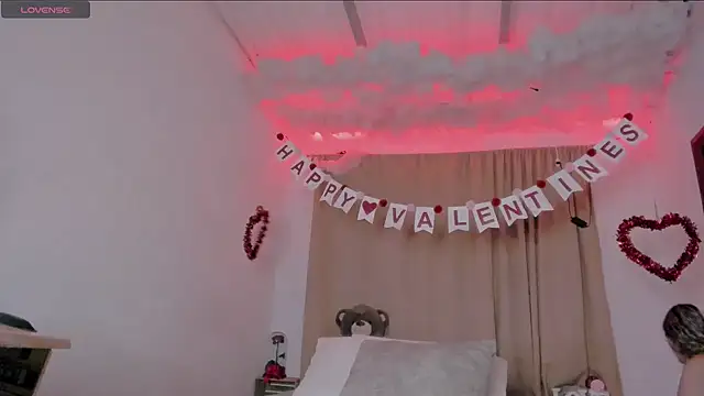 Lauu G online show from February 3, 3:09 am