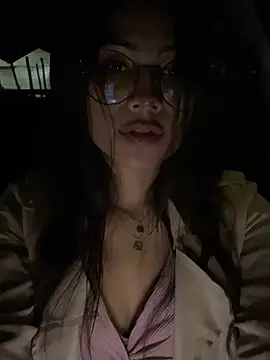 Snapshot of Jade_Zephyra chatting on December 15, 4:07 am Jade Zephyra online show from December 15, 4:07 am