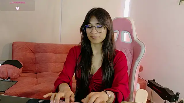 Snapshot of Jade_Zephyra chatting on February 3, 8:25 pm Jade Zephyra online show from February 3, 8:25 pm