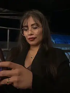 Jade Zephyra online show from March 6, 11:55 pm