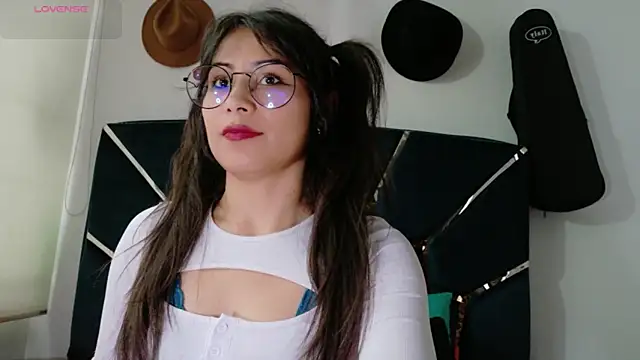 Snapshot of Jade_Zephyra chatting on January 31, 7:23 pm Jade Zephyra online show from January 31, 7:23 pm