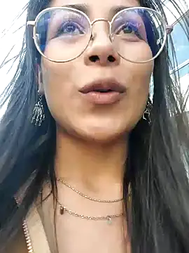 Snapshot of Jade_Zephyra chatting on December 8, 8:58 pm Jade Zephyra online show from December 8, 8:58 pm