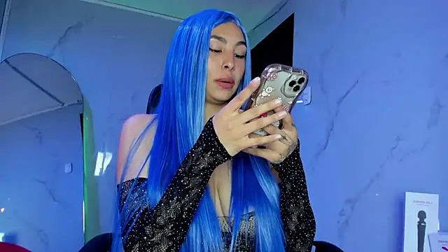 Snapshot of ChloeeTompson_ chatting on October 8, 2:35 am ChloeeTompson online show from October 8, 2:35 am