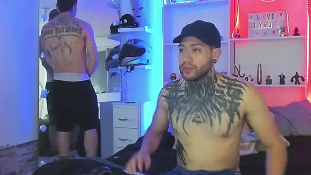 Snapshot of _tatho_perovich_ chatting on December 20, 5:04 am tatho perovich online show from December 20, 5:04 am