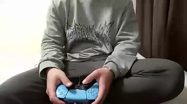 Snapshot of YU-KI00 chatting on March 12, 4:51 am YU-KI00 online show from March 12, 4:51 am