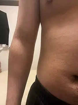 Snapshot of YU-KI00 chatting on November 12, 11:25 am YU-KI00 online show from November 12, 11:25 am