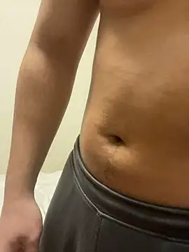 Snapshot of YU-KI00 chatting on December 3, 10:14 am YU-KI00 online show from December 3, 10:14 am