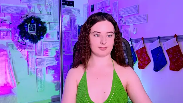 Snapshot of AnnTerry_ chatting on December 14, 8:31 am AnnTerry online show from December 14, 8:31 am