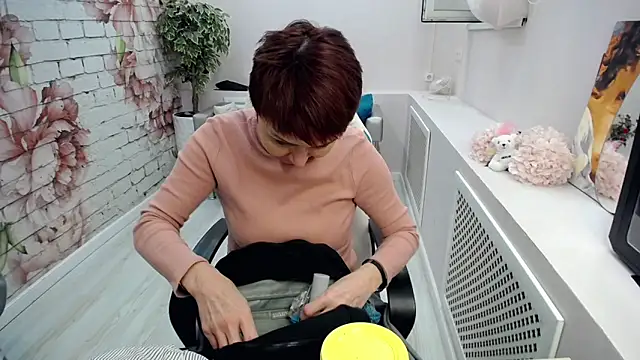 Snapshot of Cutie_Asya chatting on November 19, 4:34 am Cutie Asya online show from November 19, 4:34 am